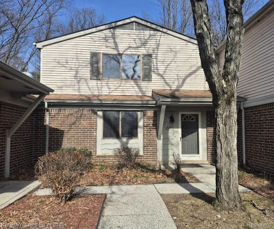 26728 Farmbrook Villa Dr Southfield, MI 48034