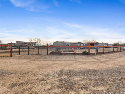 4 Bethany Ct Edgewood, NM 87015
