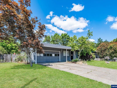 745 Azalea St Lebanon, OR 97355