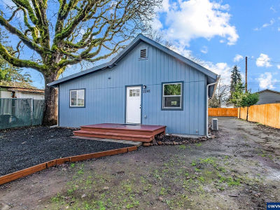 2241 Nandina St Sweet Home, OR 97386