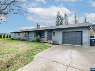 795 Holly Ln Lebanon, OR 97355