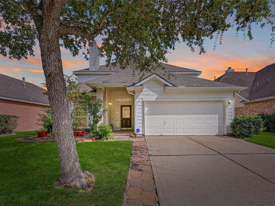 1614 Roaring Springs Ln Seabrook, TX 77586