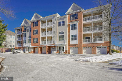 226 Breeders Cup Dr Cherry Hill, NJ 08002