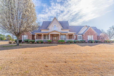 1300 N Locust St Newark, AR 72562