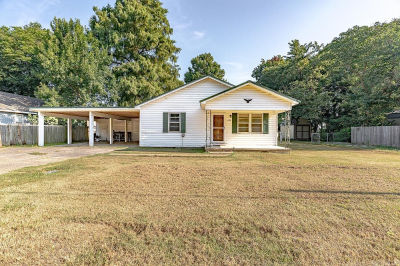 224 E Olympia Ave Manila, AR 72442