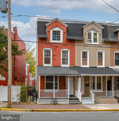 741 N 8th St Reading, PA 19604