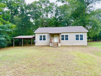 780 Worth St Hemphill, TX 75948