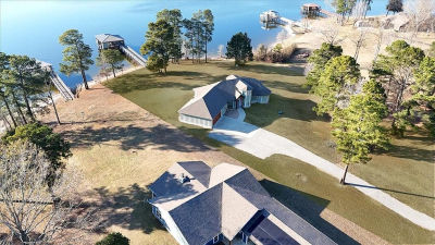 400 Sunnyshore Dr Hemphill, TX 75948