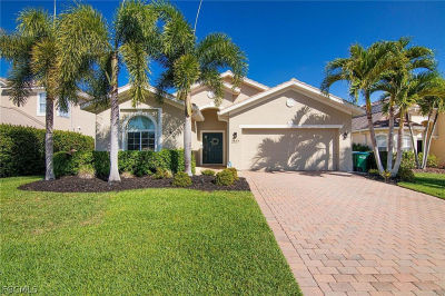 2527 Blackburn Cir Cape Coral, FL 33991