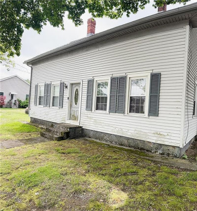 27 Matteson St Coventry, RI 02816