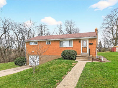 14 N Rolling Hills Ave Irwin, PA 15642