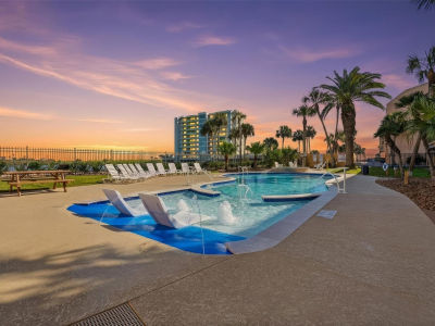 9520 Seawall Blvd APT 353 Galveston, TX 77554