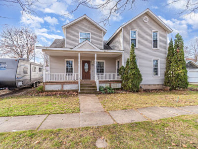 105 N 4th St Shepherd, MI 48883