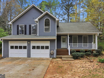 29 Court Ellenwood, GA 30294