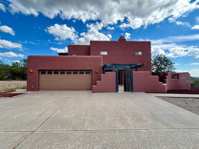 658 Laborcita Canyon Rd La Luz, NM 88337
