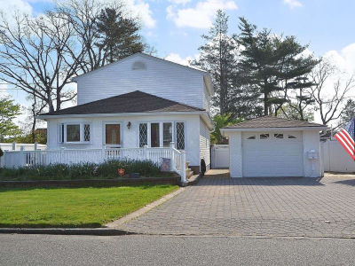 43 Adams Ave Brentwood, NY 11717