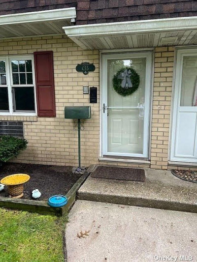 10 Glen Hollow Dr UNIT C55 Holtsville, NY 11742