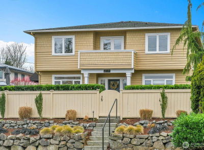 217 9th Ave S Edmonds, WA 98020