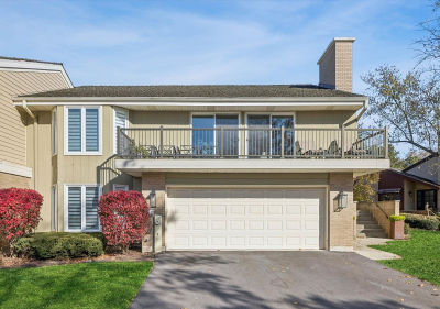 165 Briarwood N Oak Brook, IL 60523