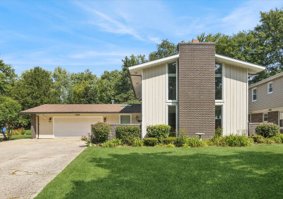 1136 Barneswood Dr Downers Grove, IL 60515