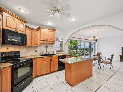 7 N Greenway #111 West Palm Beach, FL 33411