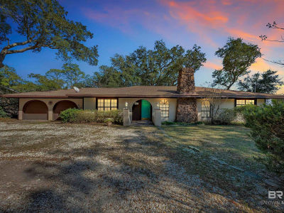 9462 Bay View Dr Lillian, AL 36549