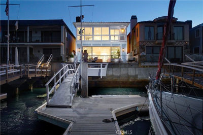 536 Via Lido Nord Newport Beach, CA 92663