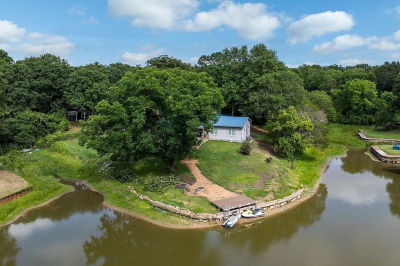 105 Tarno Ln Mabank, TX 75156