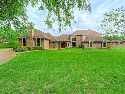 907 Red Oak Creek Dr Red Oak, TX 75154