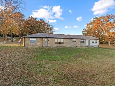 843A E Black Ranch Rd Lead Hill, AR 72644