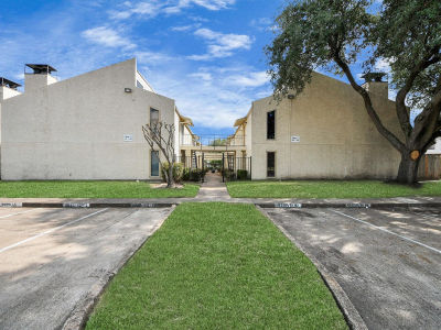 10075 Westpark Dr APT 42 Houston, TX 77042