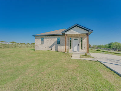 8064 NE County Road 1040 Rice, TX 75155