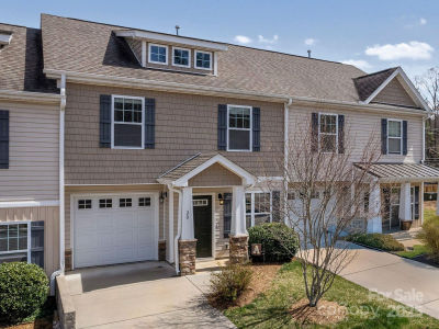 20 Barnett Shoals Dr Weaverville, NC 28787