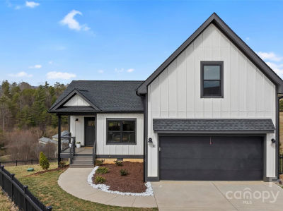 41 Alaskan Dr Leicester, NC 28748