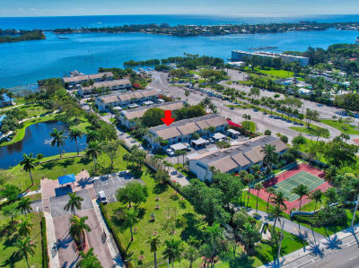 624 NE 20th Ln Boynton Beach, FL 33435