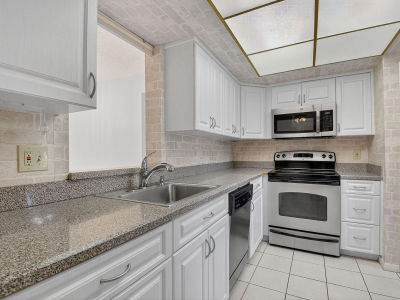 14797 Cumberland Dr #1020 Delray Beach, FL 33446