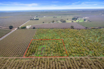 5913 S Van Allen Rd Stockton, CA 95215