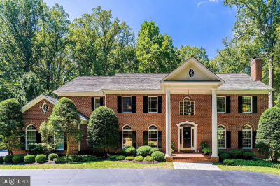 10109 High Hill Ct Great Falls, VA 22066