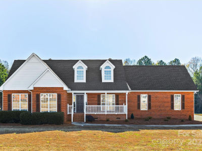 1334 Bryson Creek Dr Mc Connells, SC 29726
