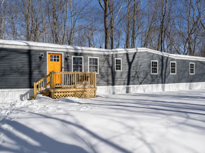 171 River Rd Richmond, ME 04357