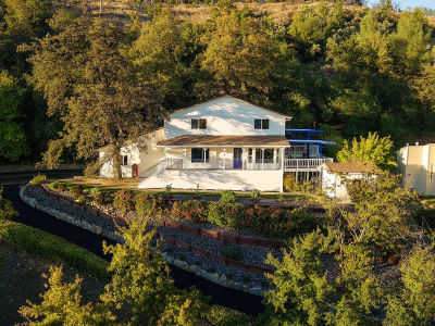 2520 Snow Ln Redding, CA 96003