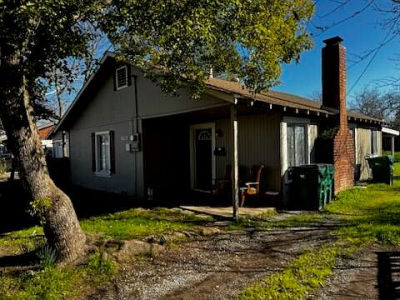 1785 Brigman St Anderson, CA 96007