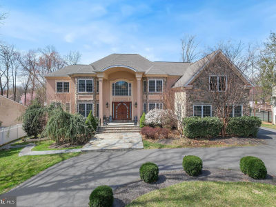 11564 W Hill Dr Rockville, MD 20852