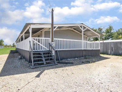 1578 County Road 3558 Cleveland, TX 77327