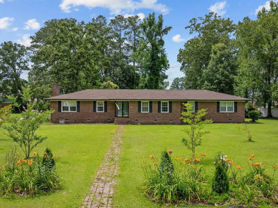 300 Crescent Dr Conway, SC 29526