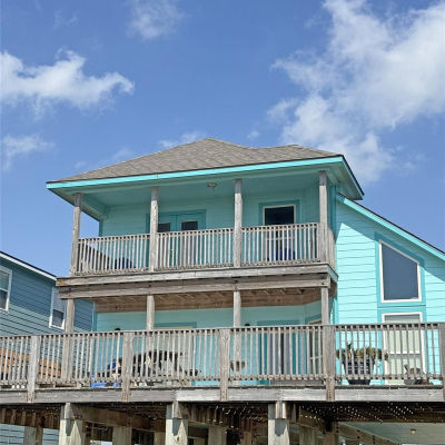 4719 Bluewater Dr Freeport, TX 77541