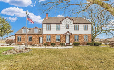 620 Odd Fellow Rd Mattoon, IL 61938