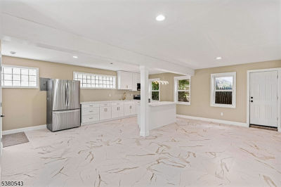 63 Maple Ave Irvington, NJ 07111