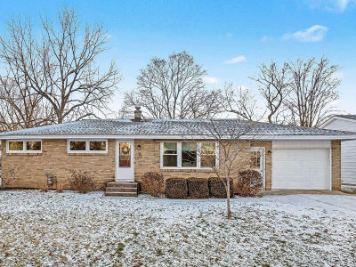 221 S Park St Zeeland, MI 49464