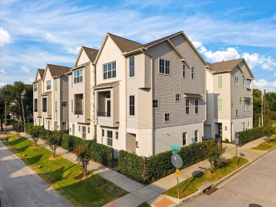 802 Detering St Houston, TX 77007